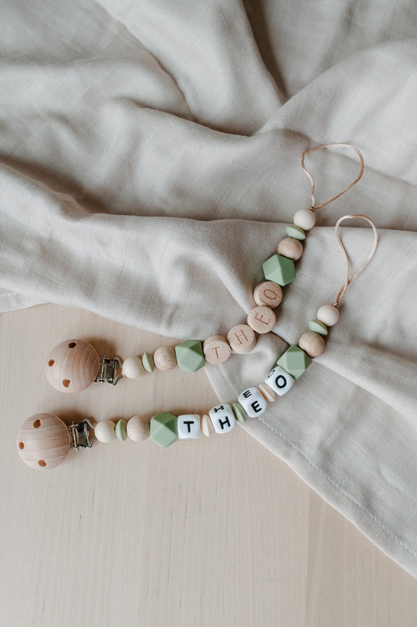 (πππ) Personalized pacifier holder