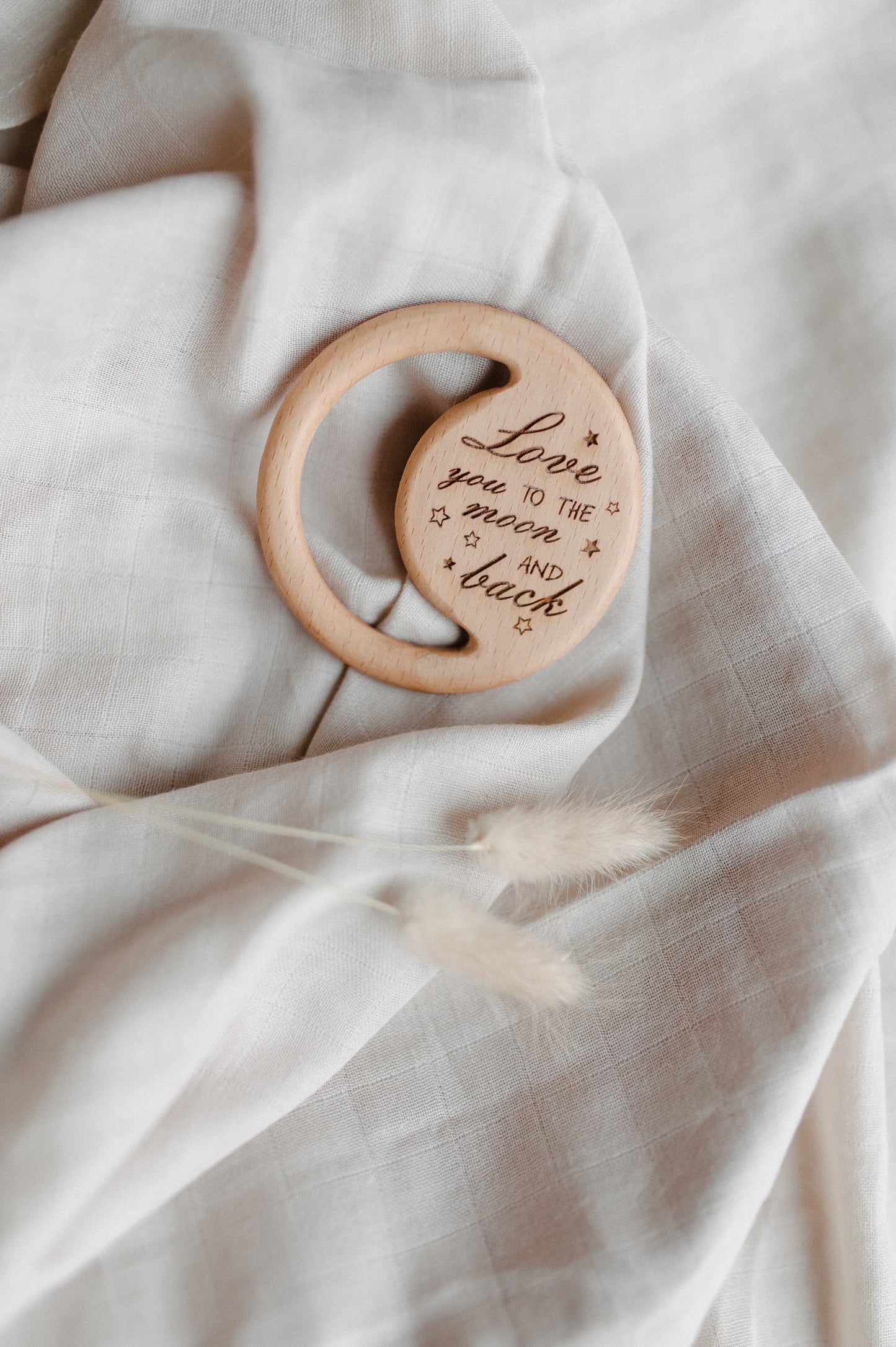 Wooden sign "Love you to the moon and back"