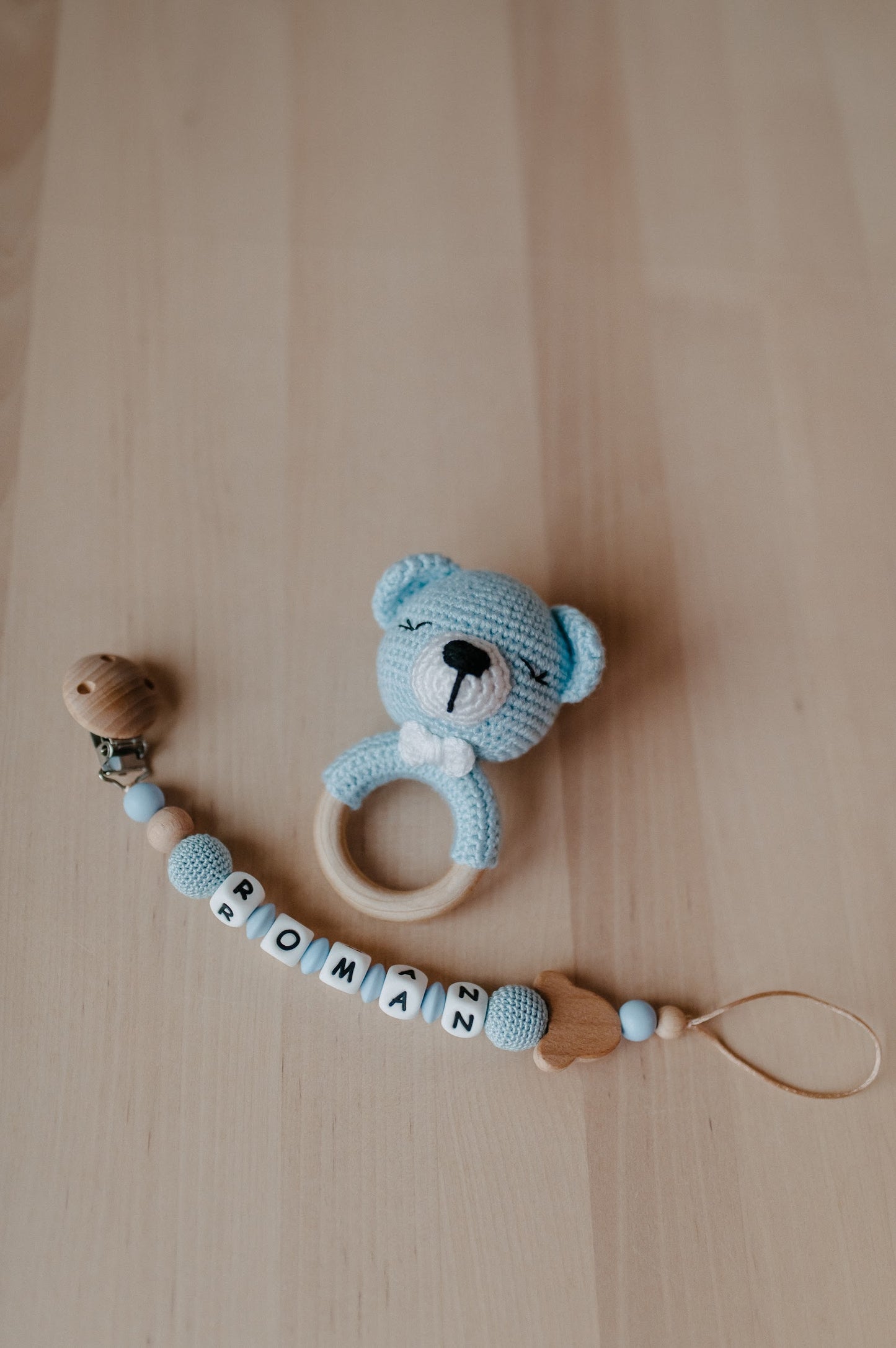 (𝐍𝐄𝐖) Personalized pacifier holder and crochet baby rattle "Bear"