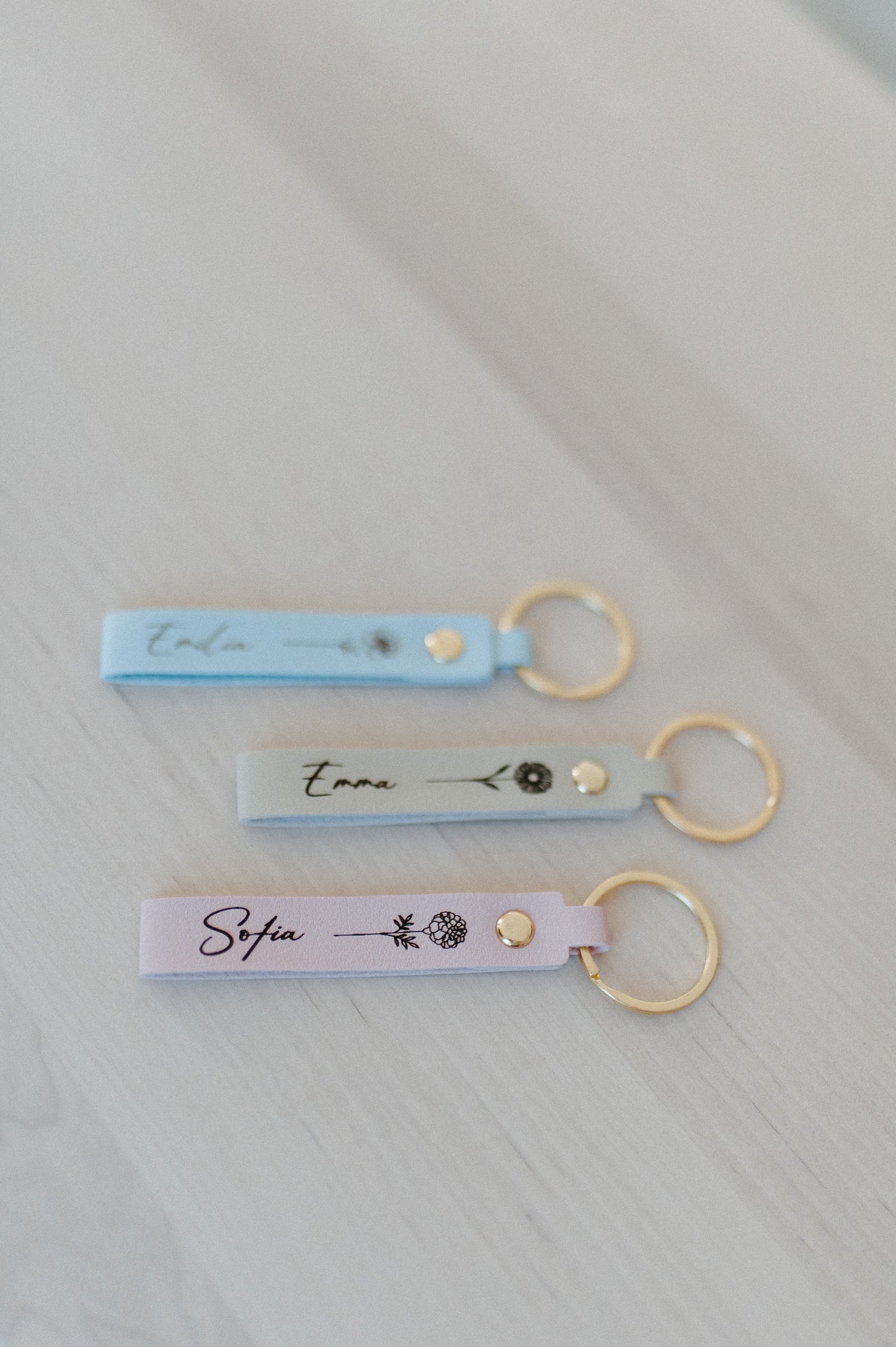 (𝐍𝐄𝐖) Personalized faux leather keychain