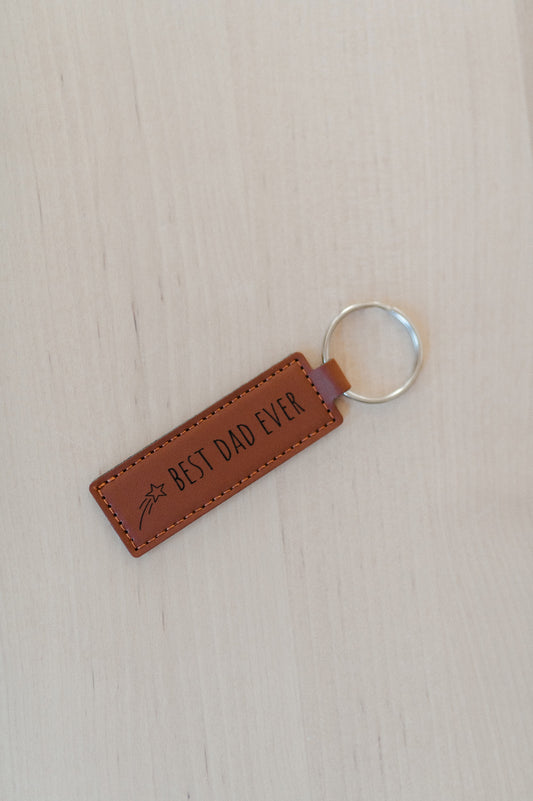 (𝐍𝐄𝐖) Faux leather keychain "Best dad ever"