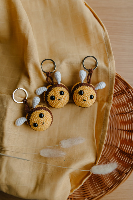Crochet keychain "Bee"