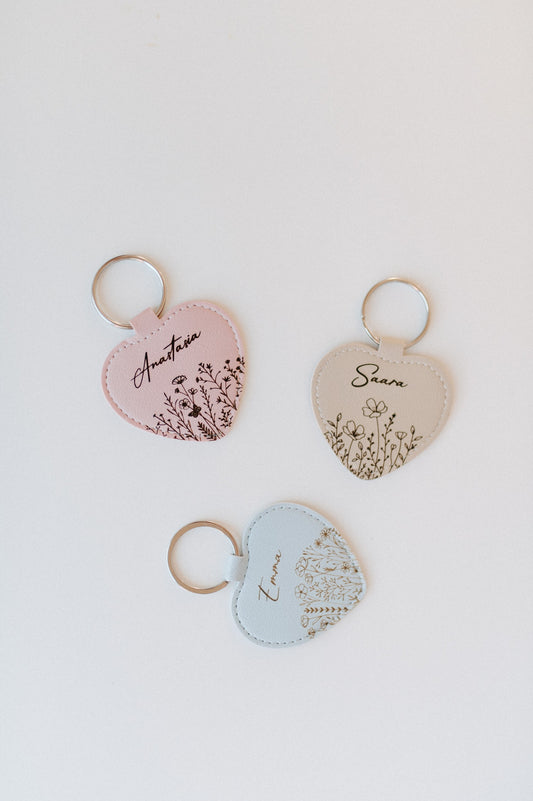 (𝐍𝐄𝐖) Personalized faux leather keychain