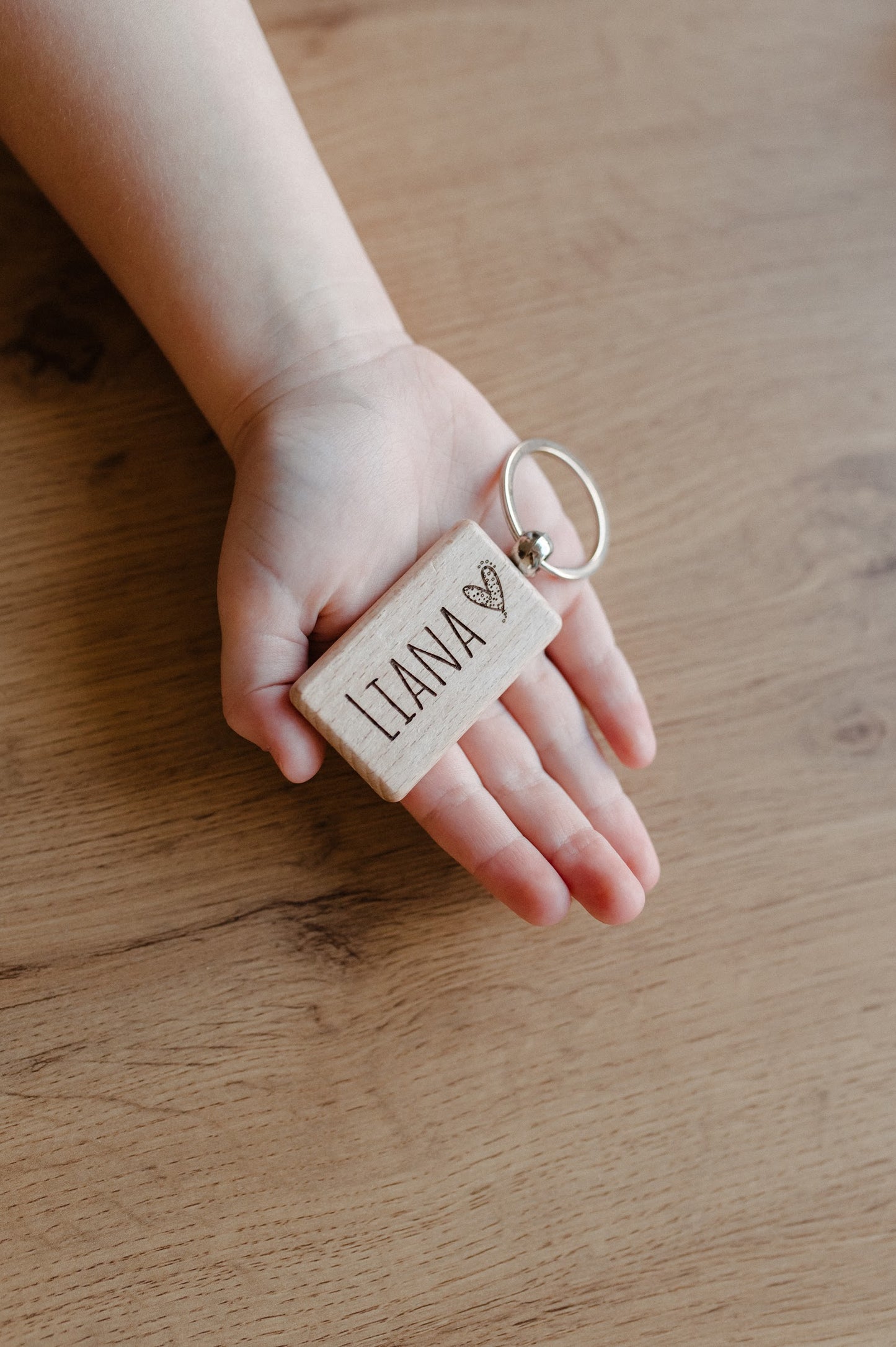(𝐍𝐄𝐖) Personalized wooden keychain