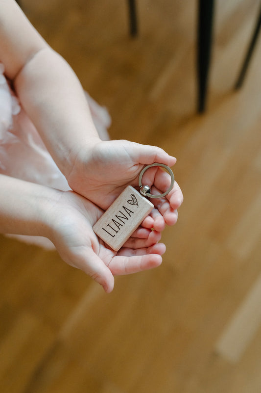 (𝐍𝐄𝐖) Personalized wooden keychain