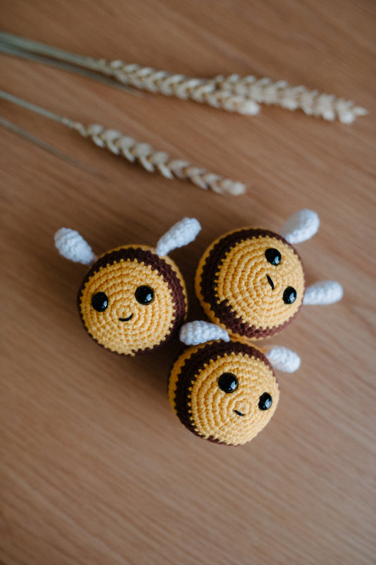 Mini crochet toy "Bee"
