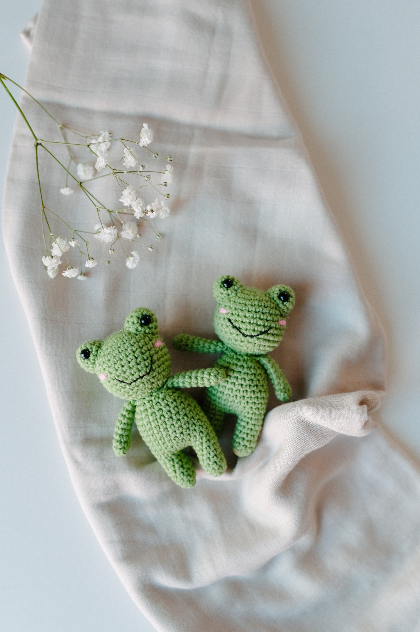 Mini crochet toy "Frog"