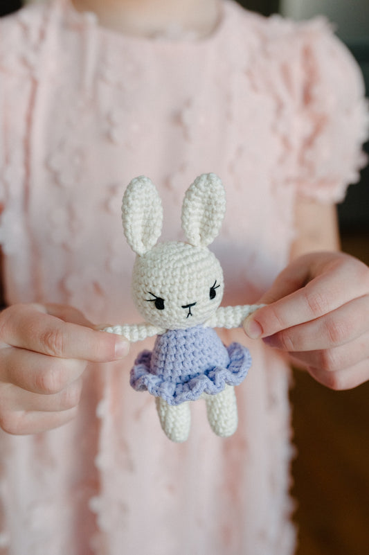 (𝐍𝐄𝐖) Mini crochet toy "Bunny girl"